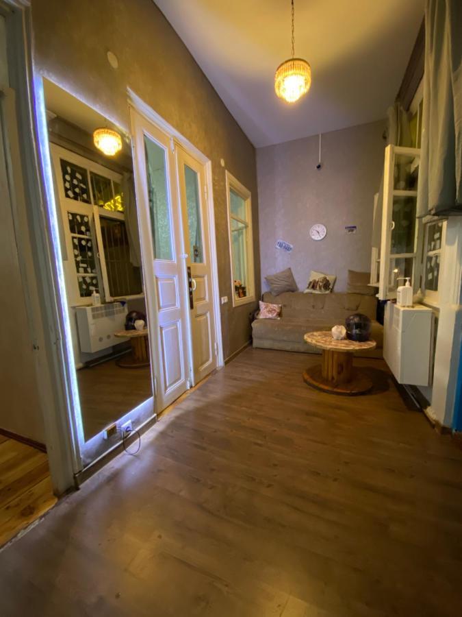Traveler Hostel Tiflis Exterior foto